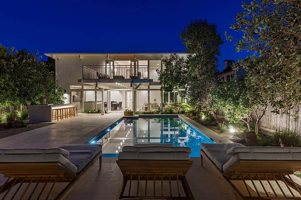 When a property has architectural pedigree, deciding what to renovate and what to preserve is an art in itself. (Hilton & Hyland)