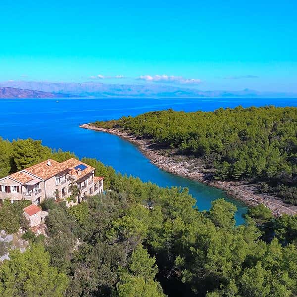 001-2018-189-Hvar-unique-stone-house-by-the-sea-for-sale