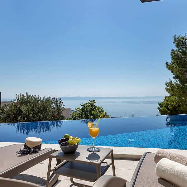 001-2018-202-Makarska-villa-with-pool-and-sea-view-for-sale