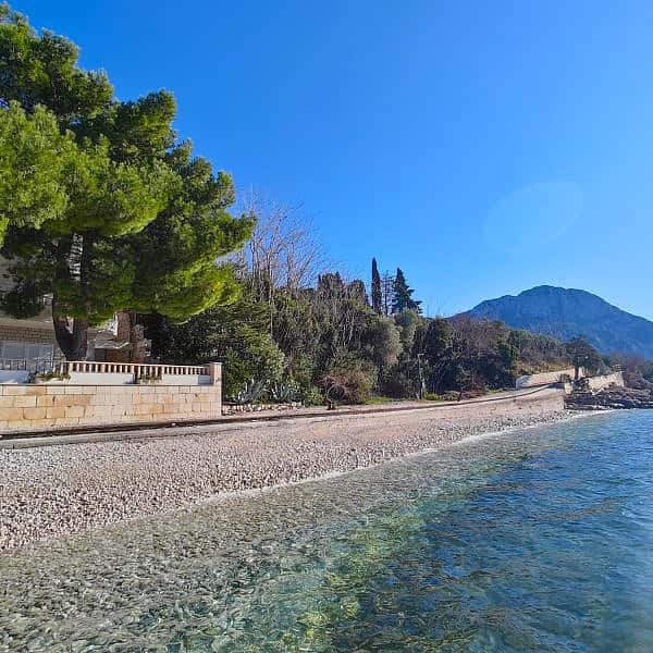 001-2021-394-Makarska-House-the-first-row-to-the-sea-sale
