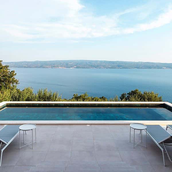 001-2022-354-Omis-villa-with-sea-view-for-sale
