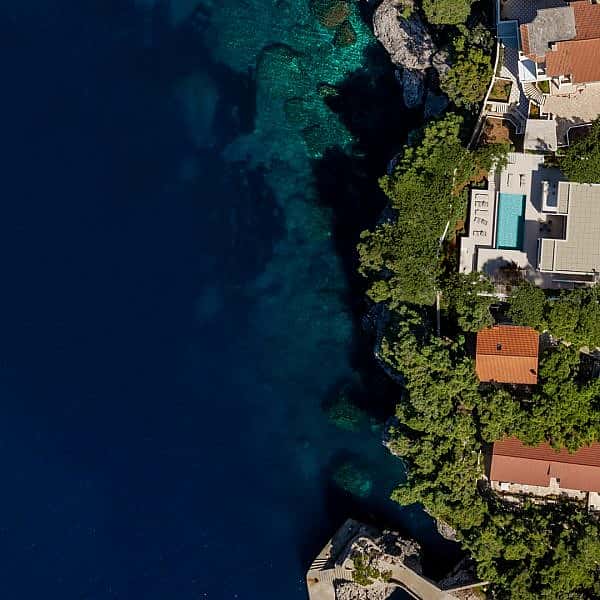 001-2022-424-Island-of-Hvar-Villa-in-the-first-row-to-the-sea-for-sale