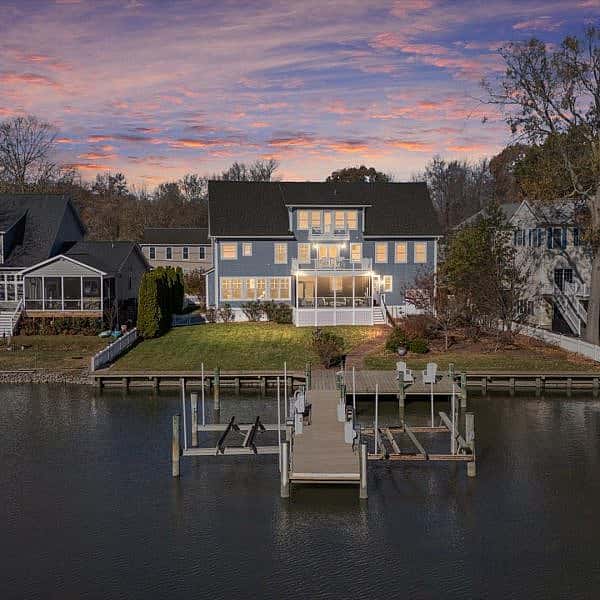 001-JMRealEstatePhotos_4923 Thomas Dr - 1