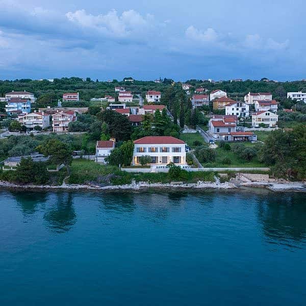 005-2022-448-zadar-beautiful-seafront-stone-villa-with-pool-for-sale