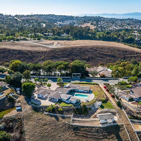 13 Buggy Whip Drive_Rolling Hills_California_001