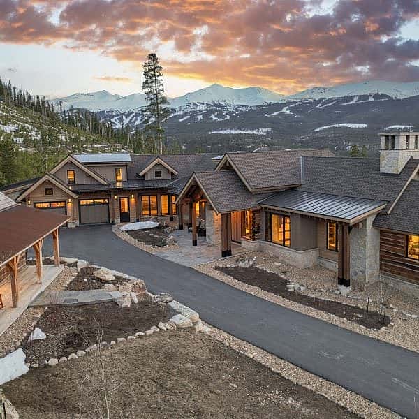 25 acres of open space surrounds the Breckenridge estate. Such a level of privacy in the Highlands is unparalleled.