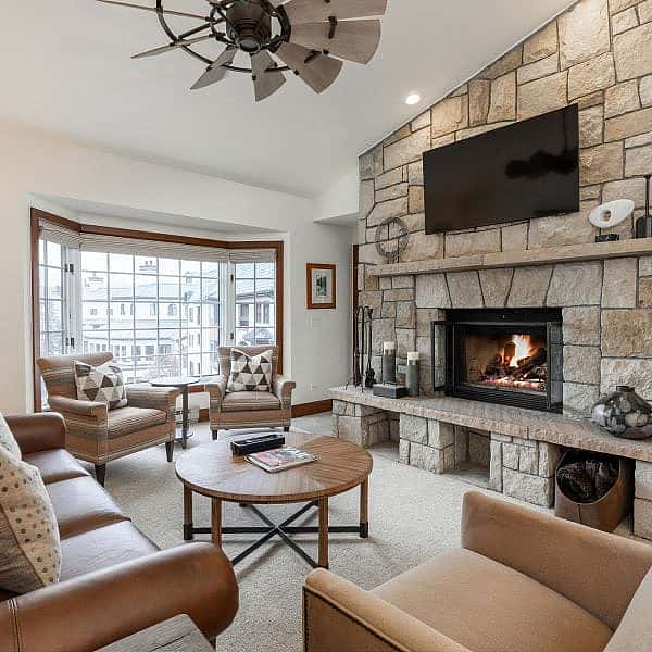 2505_charter_3460_interior_living_a