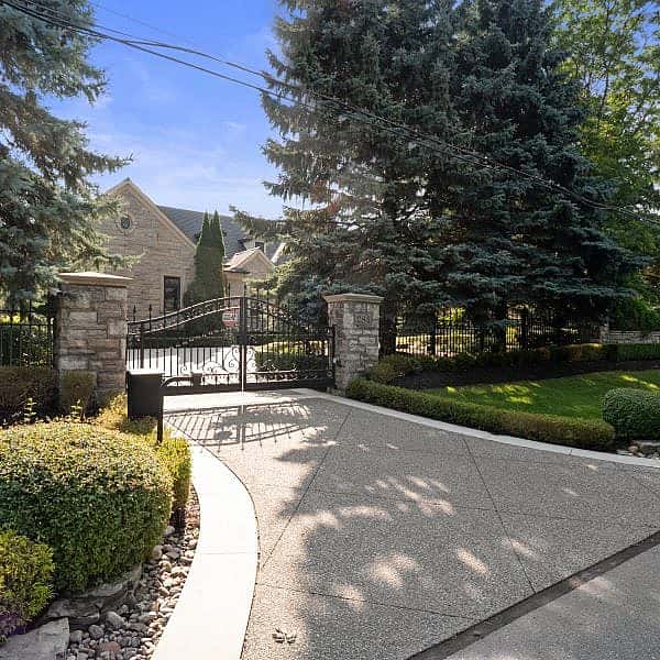 5-web-or-mls-284-pine-valley-crescent