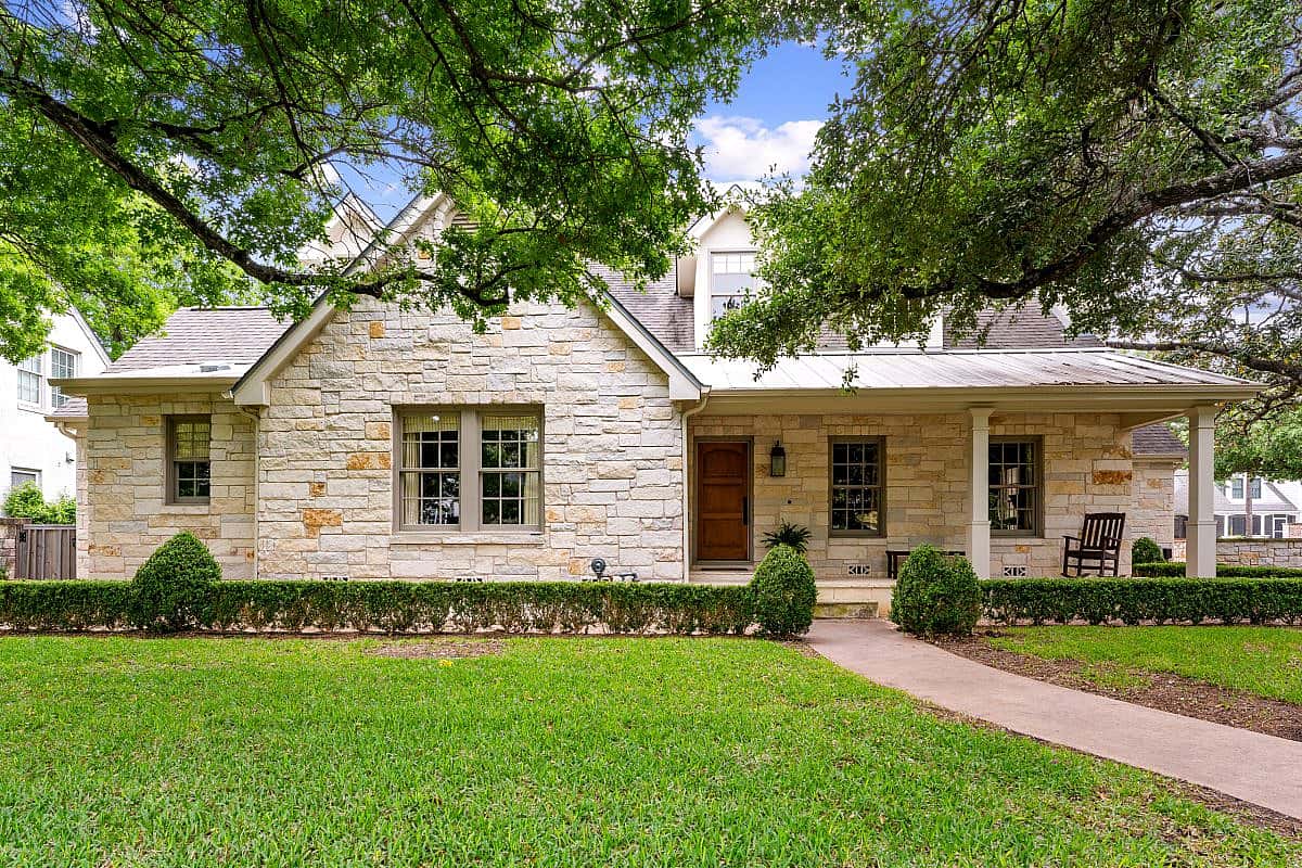 One of the oldest neighborhoods in Austin, Pemberton Heights is home to collection of roughly 600 homes. (Moreland Properties)