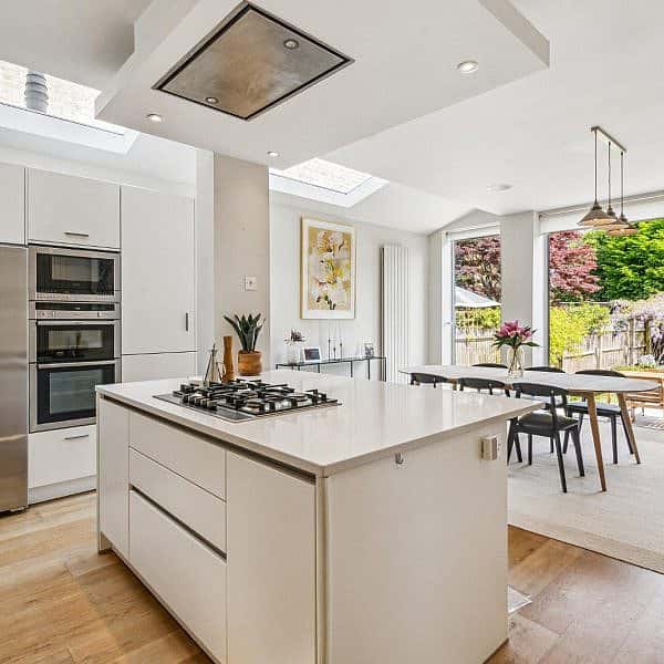 Kitchen/Dining Area