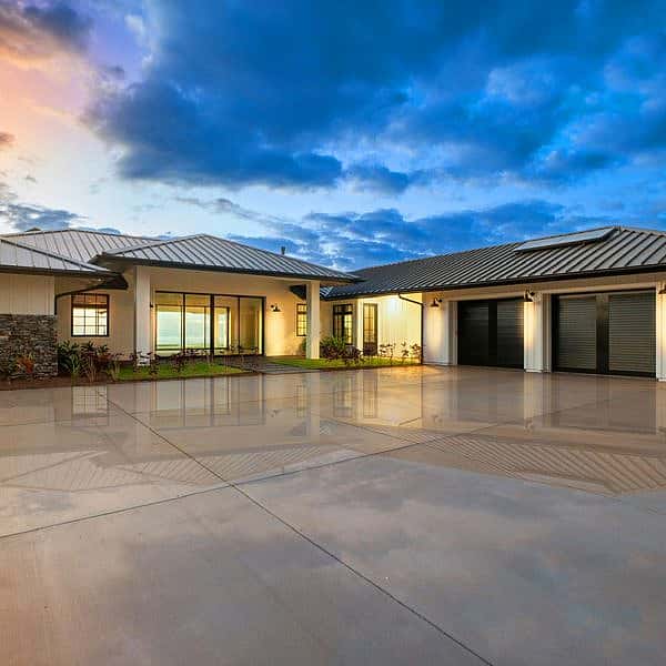 exterior1.jpg