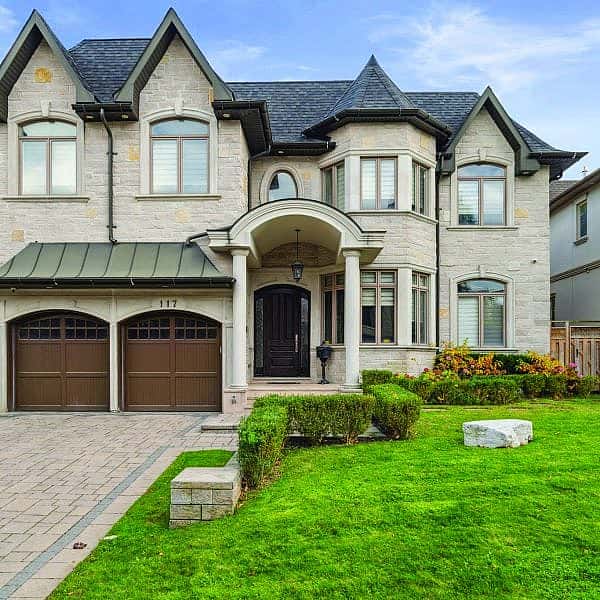 3-web-or-mls-117-upper-canada-dr
