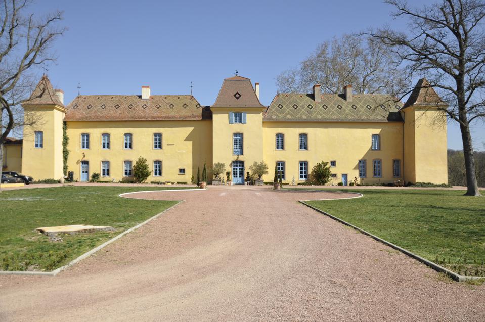 16th century roanne chateau france