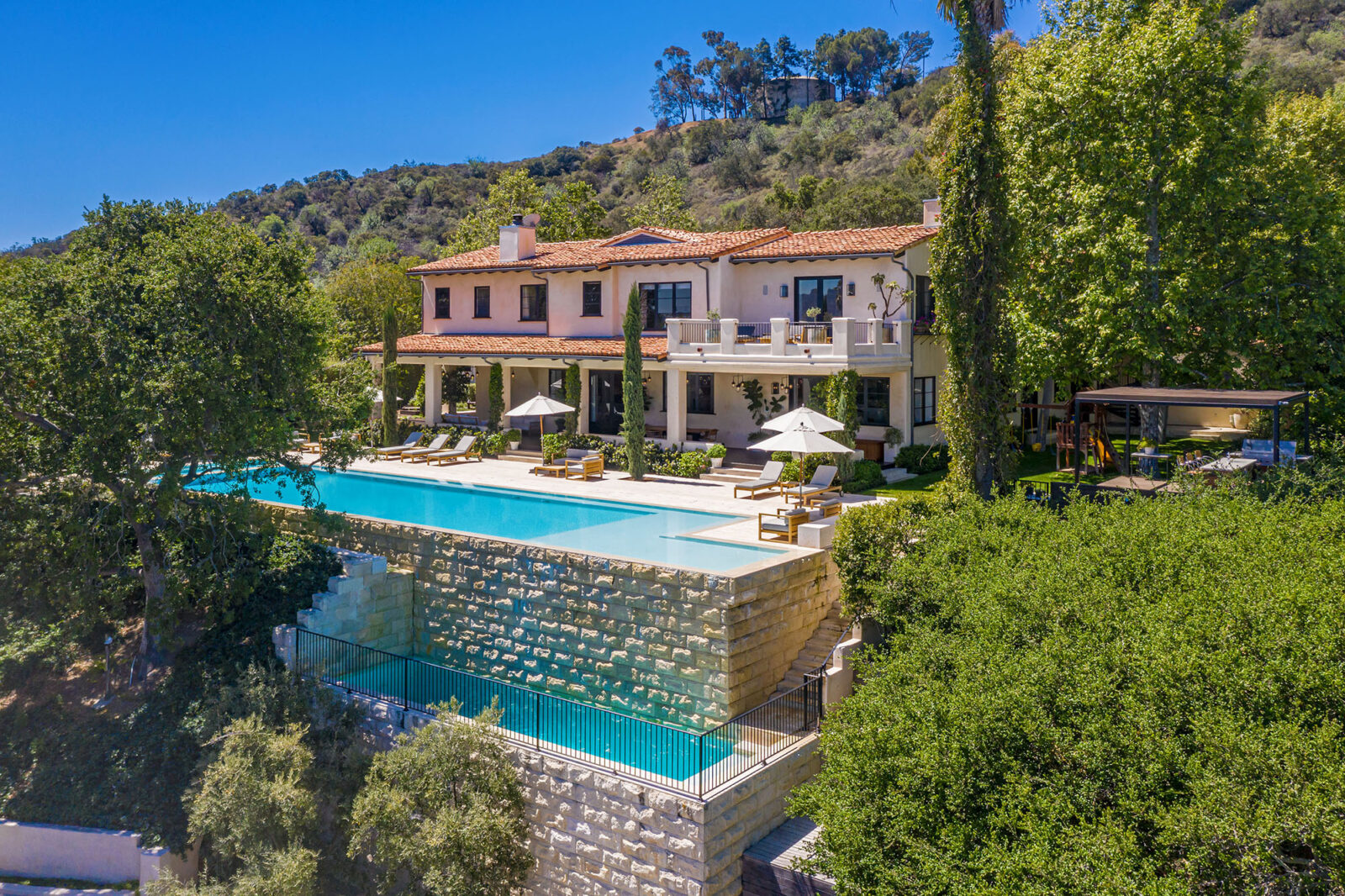 justin timberlake's home at 3100 Torreyson Pl Los Angeles, CA, USA