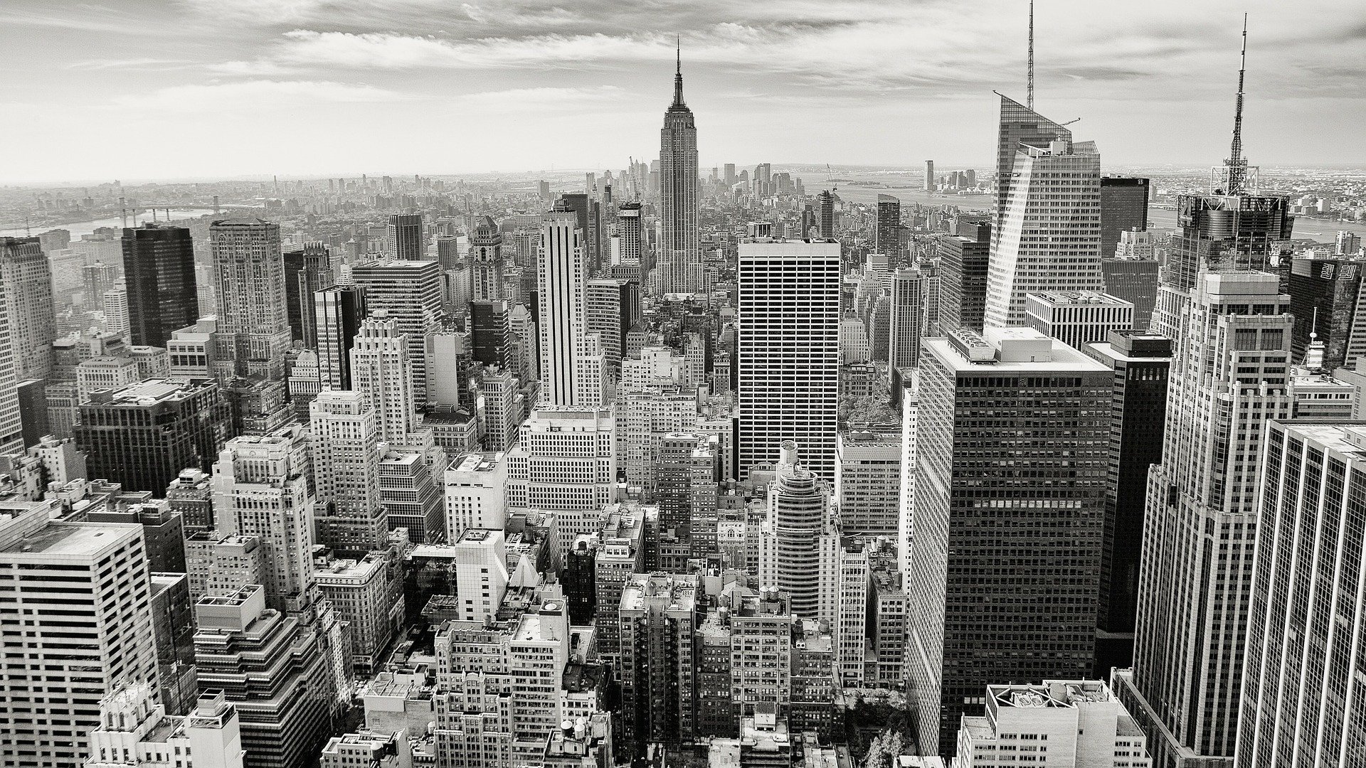 new york skyline black and white