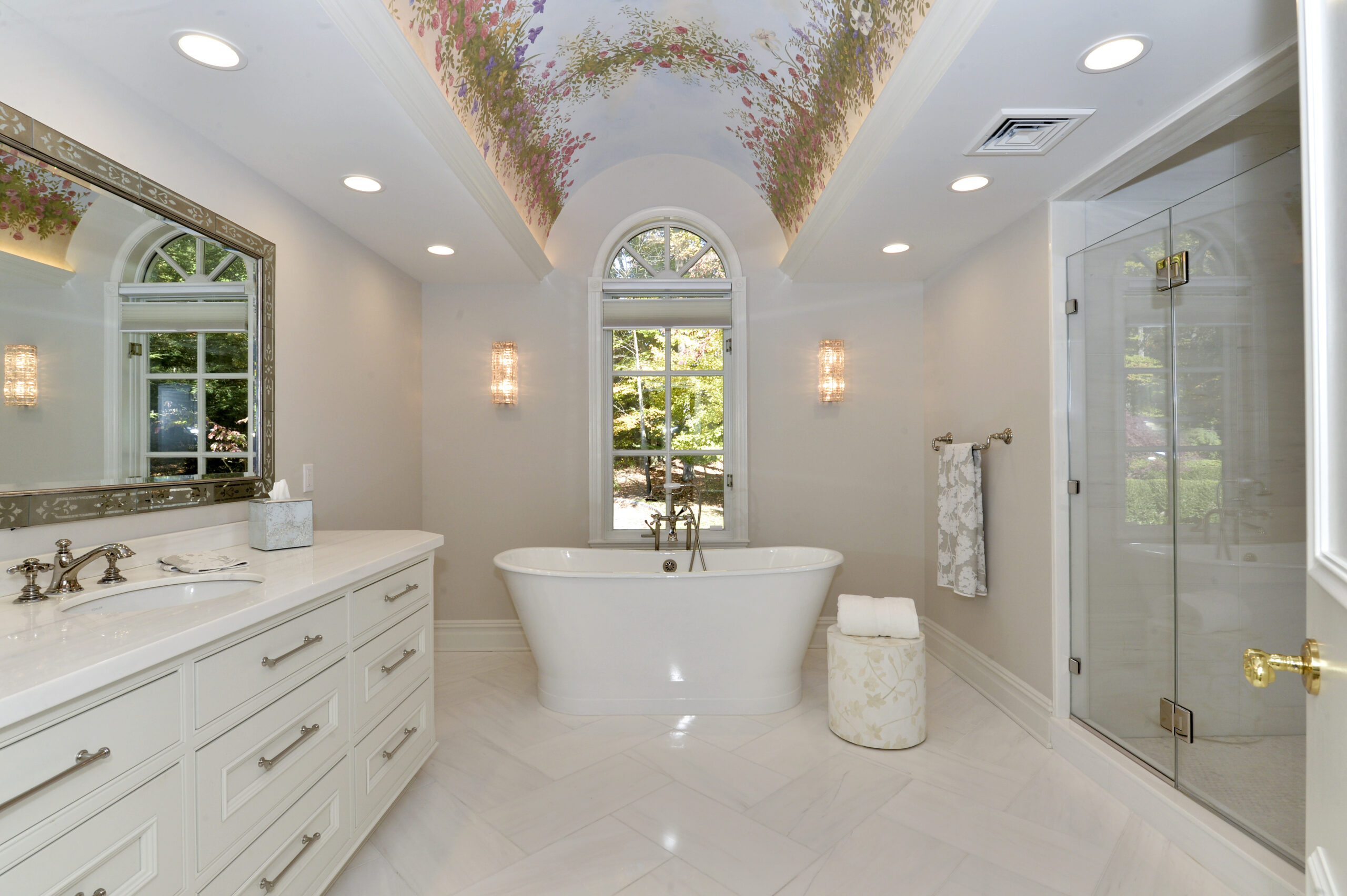 Interior view of a bathtub 