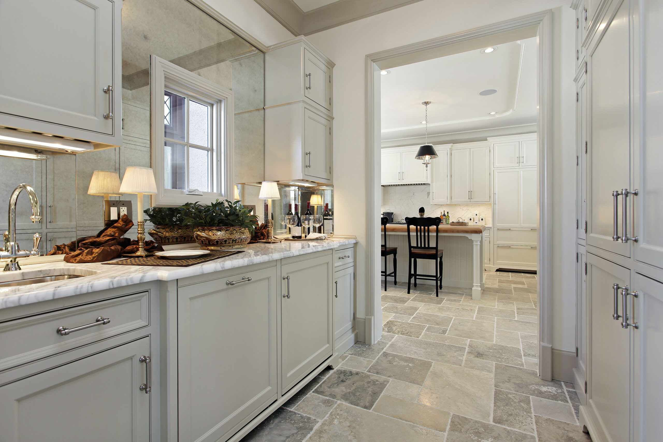 Working Butler's Pantry Inside Luxury Home