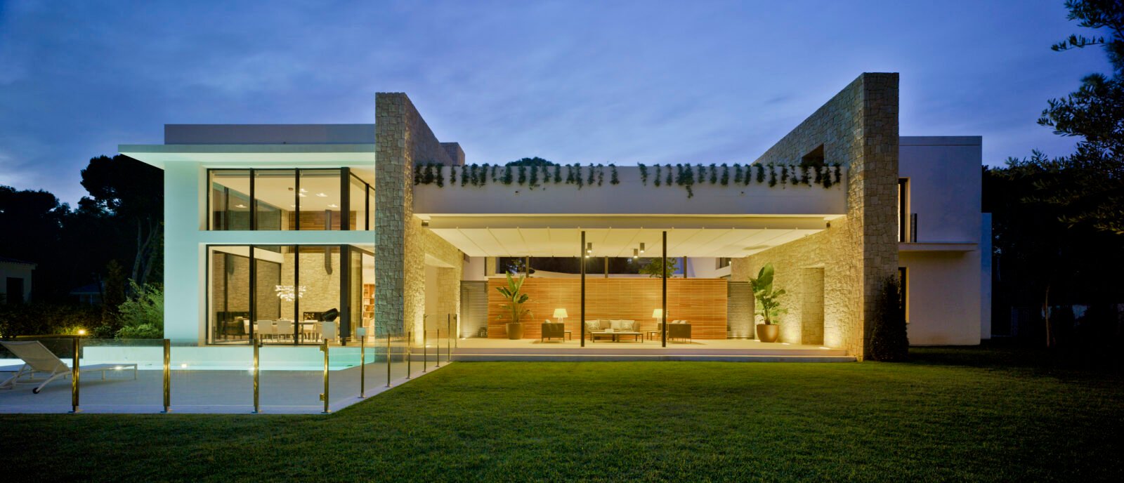 Impressive Modern Villa in Valencia, Spain