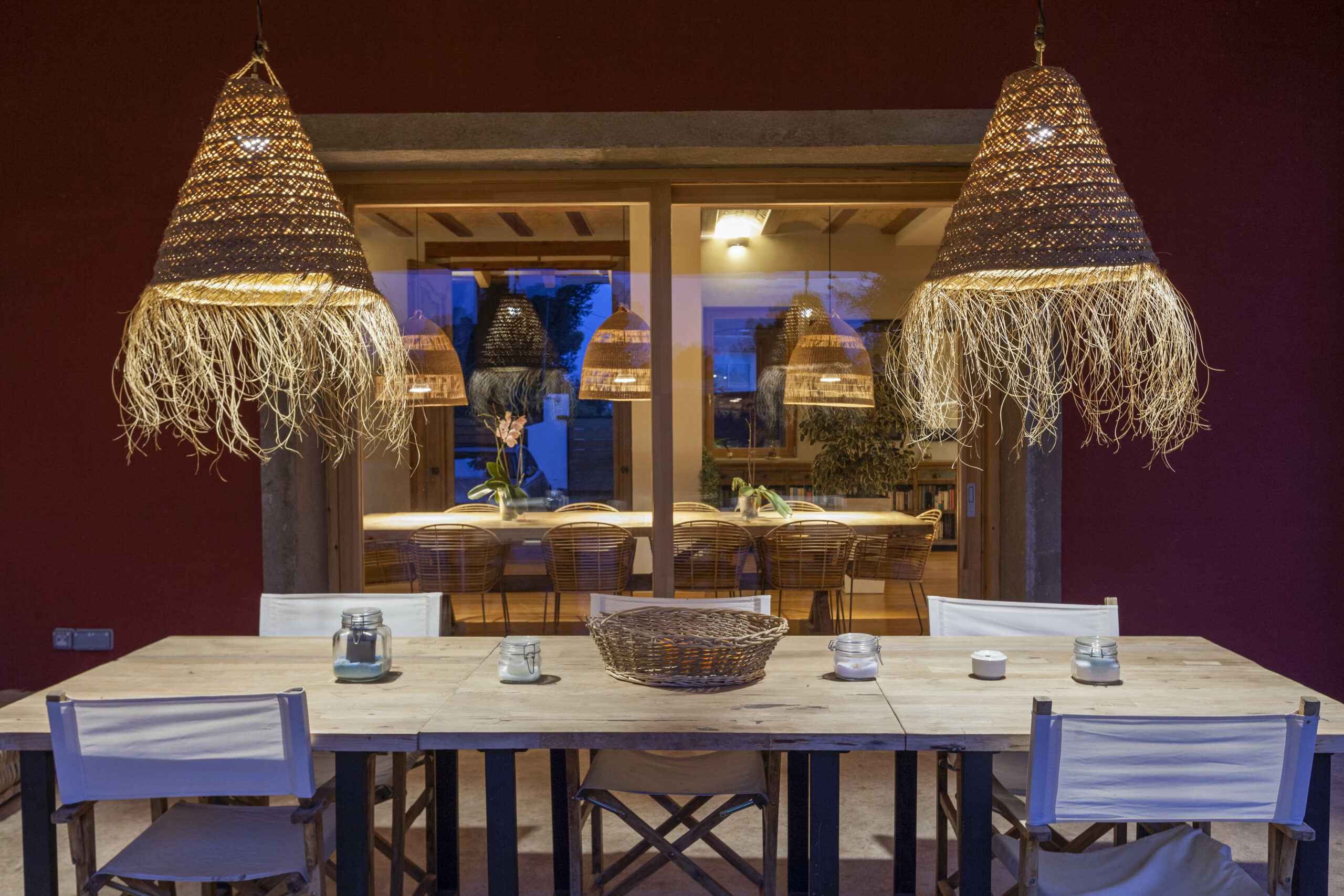 Dining quarters at a Valencia estate