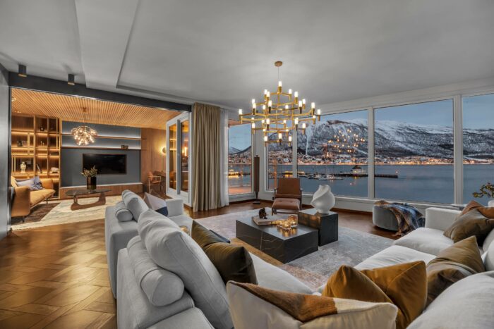 Exquisite seafront apartment located in the inner harbour of Tromsø
