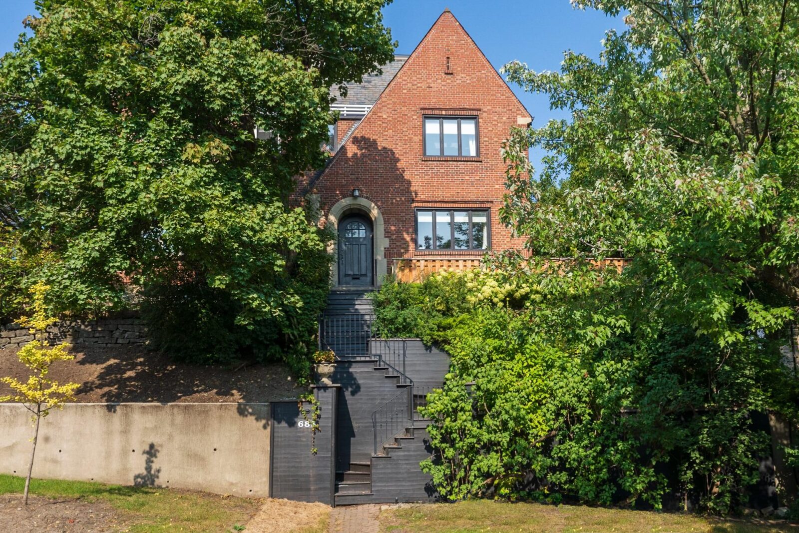 House in Westmount, Quebec Luxury Home for Sale in Westmount, Quebec