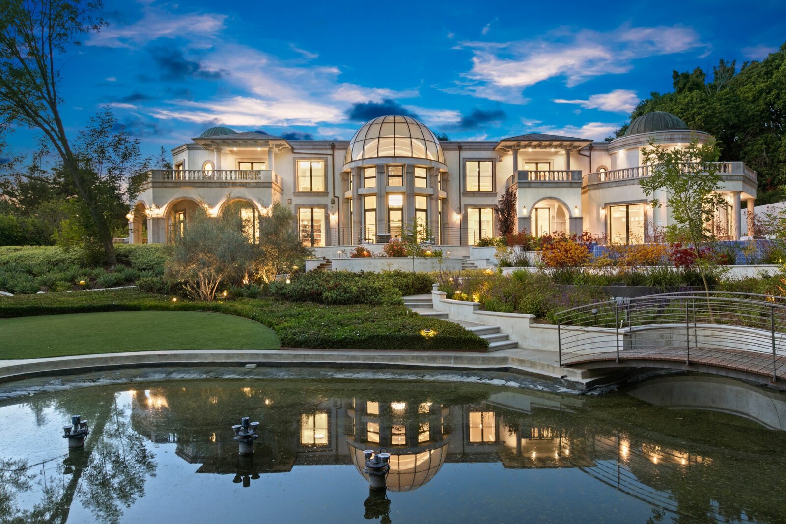 Holmby Hills Estate Neighboring Playboy Mansion Sells For