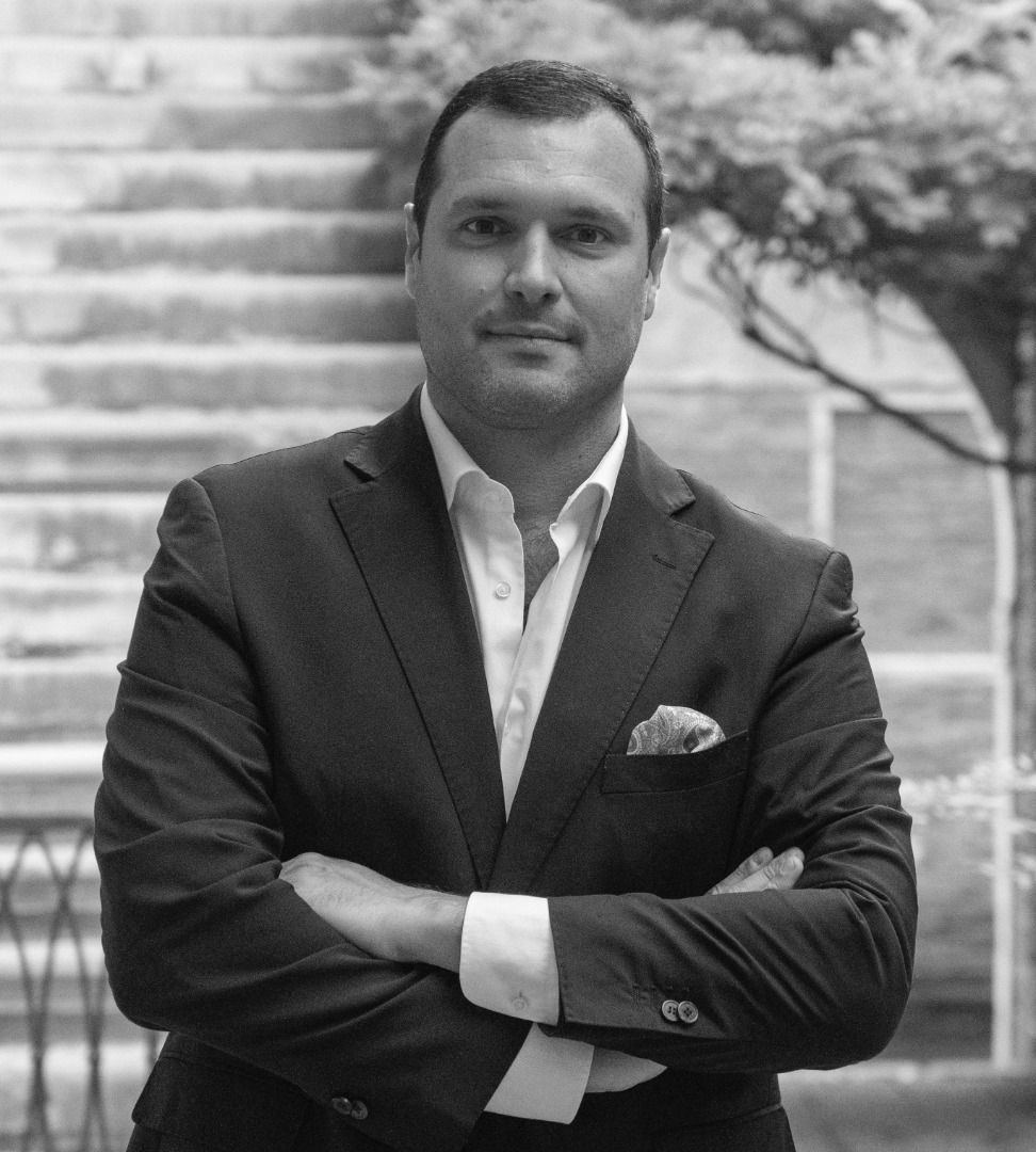 michelangelo-ravagnan-luxury-real-estate-agent-in-venice-italy