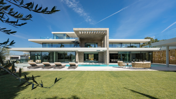 Seven-bedroom villa in Portugal resort. 