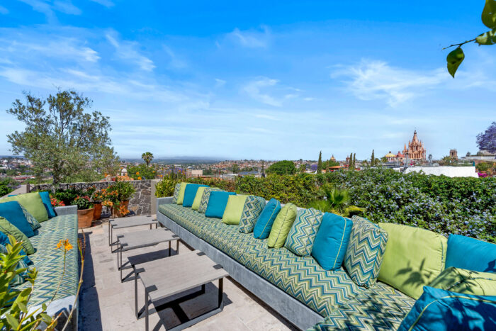 Rooftop deck with views of Parroquia de San Miguel Arcángel. 