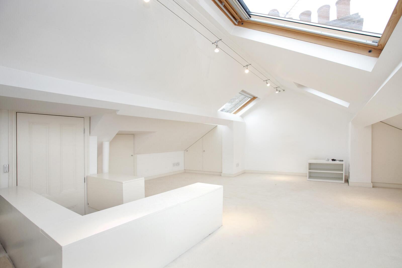 5 bedroom house in Richmond, Richmond upon Thames Luxury Home for Sale