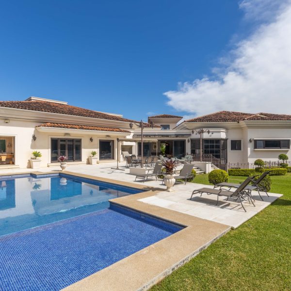 00.THE DREAM HOUSE