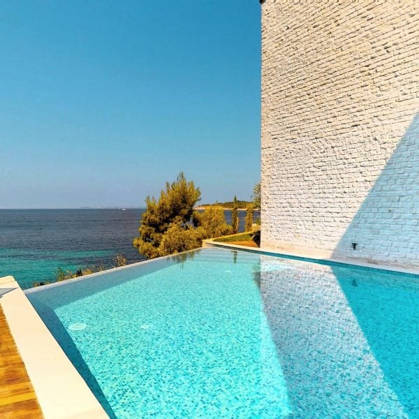 000-2022-364a-primosten-exclusive-villa-first-row-to-the-sea-for-sale