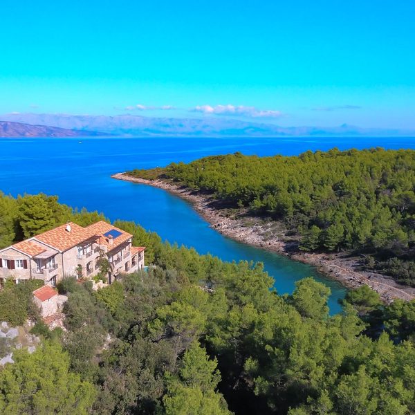 001-2018-189-Hvar-unique-stone-house-by-the-sea-for-sale