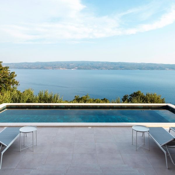 001-2022-354-Omis-villa-with-sea-view-for-sale