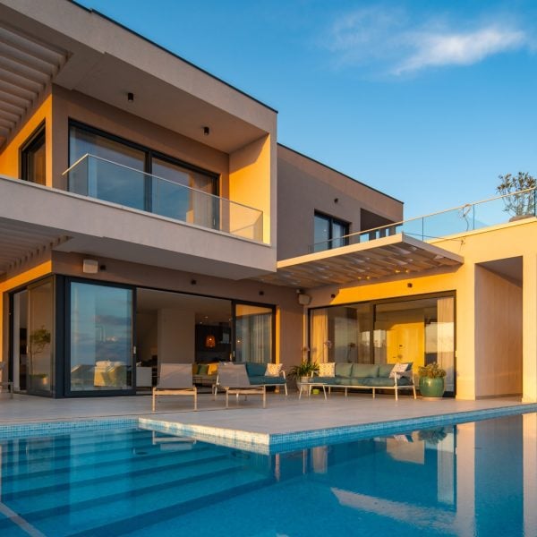 001-2022-421-Primosten-Luxury-Villa-In-A-Dominant-Location-with-a-sea-view