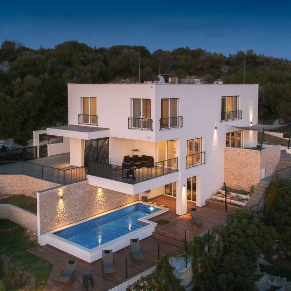 001-2026-83-Ciovo-luxury-villa-with-panoramic-view-for-sale