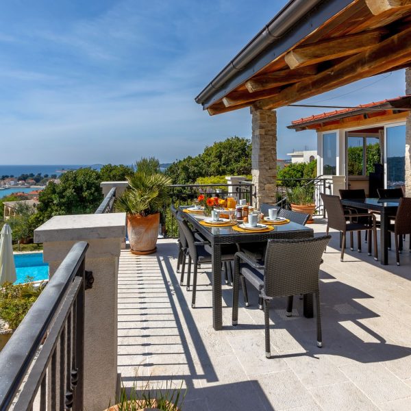 001-2030-71-Rogoznica-Villa-with-an-open-sea-view-for-sale