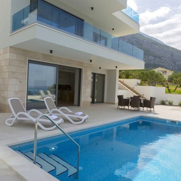 001-2048-34-Makarska-Modern-villa-with-panoramic-sea-view-for-sale