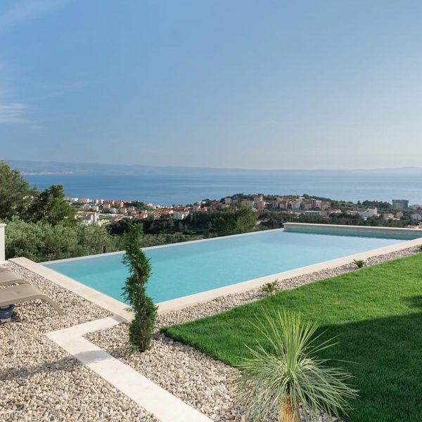 001-5310-30-Split-Area-Detached-house-with-panoramic-sea-view-for-sale