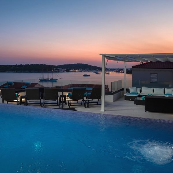 002-2022-447-rogoznica-stunning-villa-with-pool-and-sea-view-for-sale