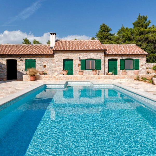 002-5217-30-Hvar-two-houses-with-pool-for-sale