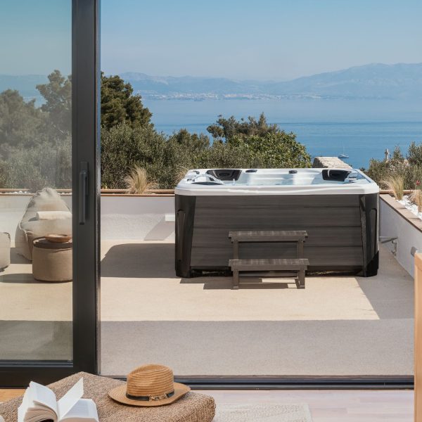 012-2031-108-Solta-Luxury-villa-with-pool-and-a-sea-vies-for-sale