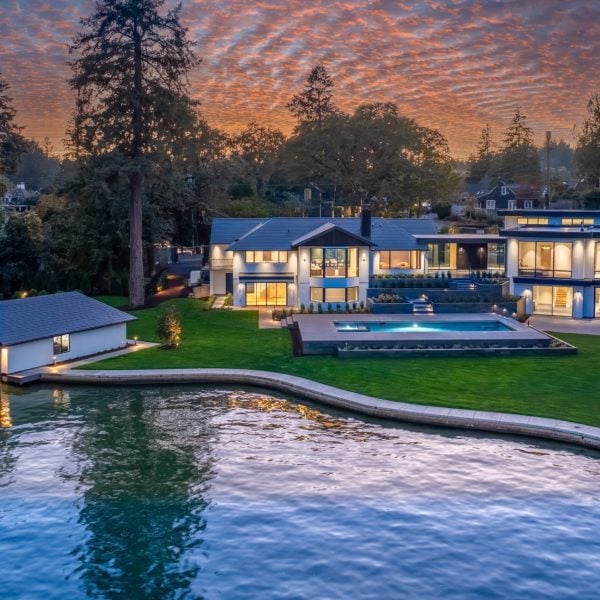 01_4101SouthshoreBlvd__TerrySprague_terrysprague.com_Portland_LakeOswego_luxuryrealestate_oregon