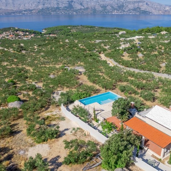 020-2046-18-Brac-Two-storey-house-with-pool-and-a-sea-view-for-sale