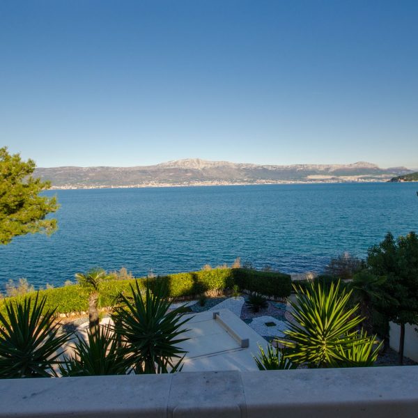 027-2026-103-Ciovo-unique-villa-first-row-to-the-sea-for-sale