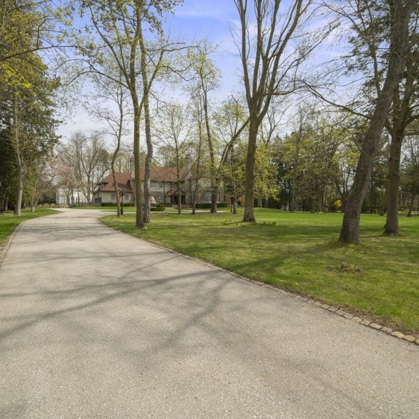 1 15 Park Ln Cir (99)