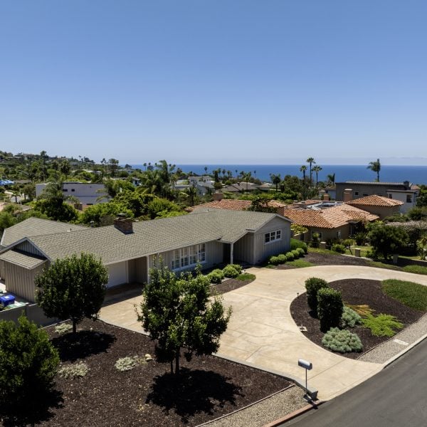 1381-W-Muirlands-Drive-MLS-Res-23
