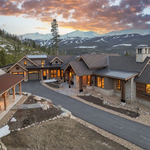 25 acres of open space surrounds the Breckenridge estate. Such a level of privacy in the Highlands is unparalleled.