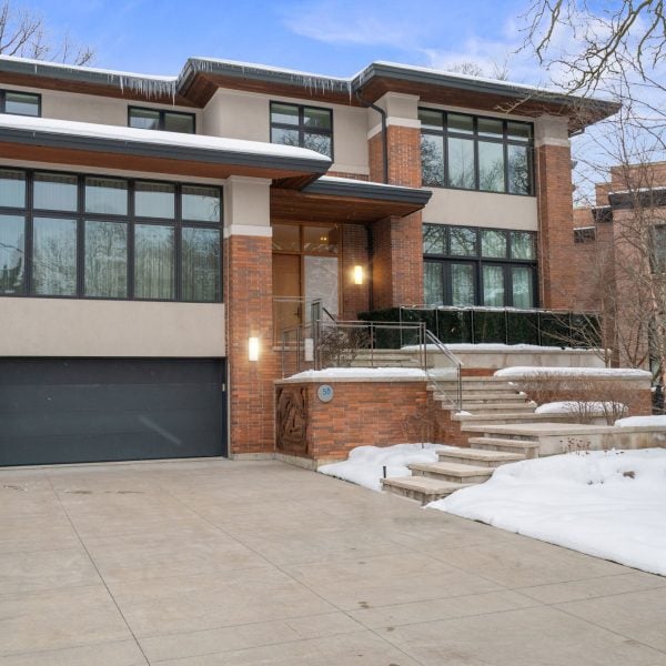 2 Timberlane Dr (82)