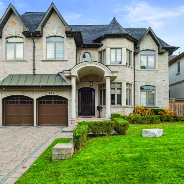 3-web-or-mls-117-upper-canada-dr